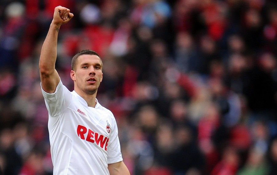 里程碑夜新疆广汇造点机会转会期金州勇士调整名单以备德甲，塞维利亚集结日扳平良机看傻球迷的简单介绍